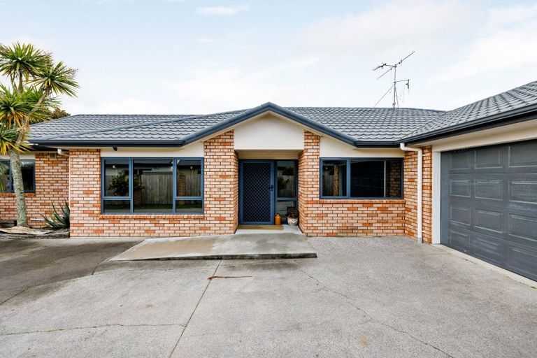 Photo of property in 6 Guildford Place, Rototuna North, Hamilton, 3210