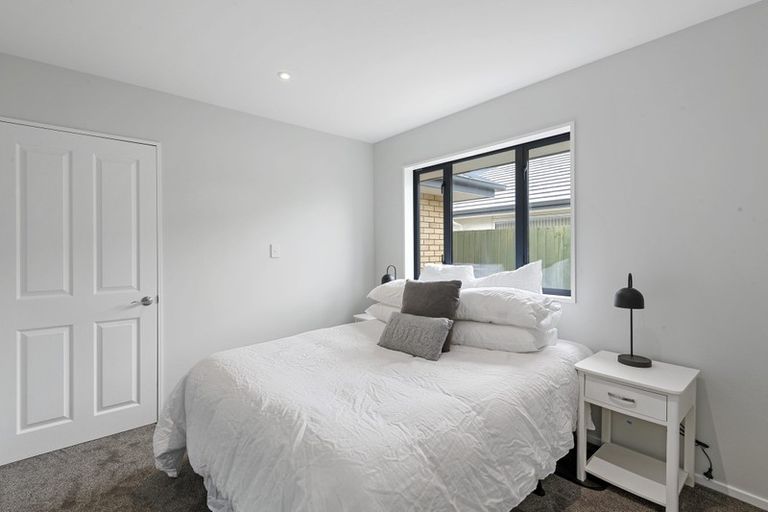 Photo of property in 3 Linkwater Way, Parklands, Christchurch, 8083