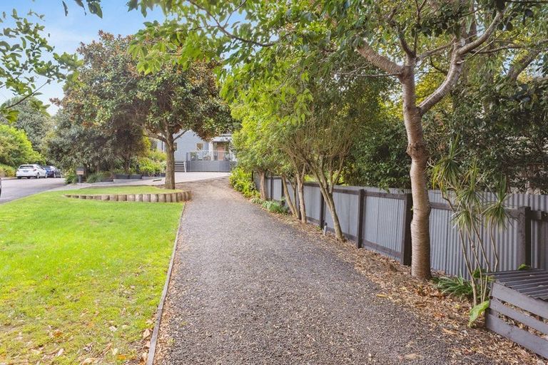 Photo of property in 2 Fiesta Grove, Raumati Beach, Paraparaumu, 5032