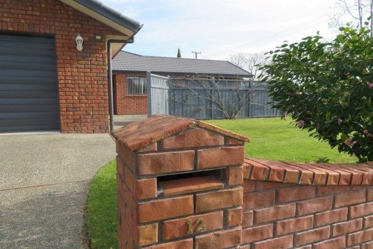Photo of property in 12 Mana Place, Awapuni, Palmerston North, 4412