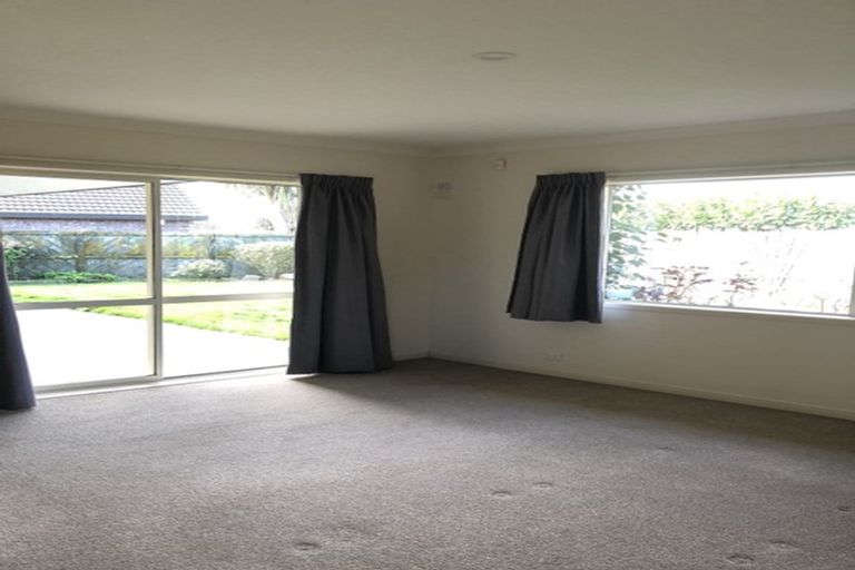 Photo of property in 11 Tainui Street, Levin, 5510