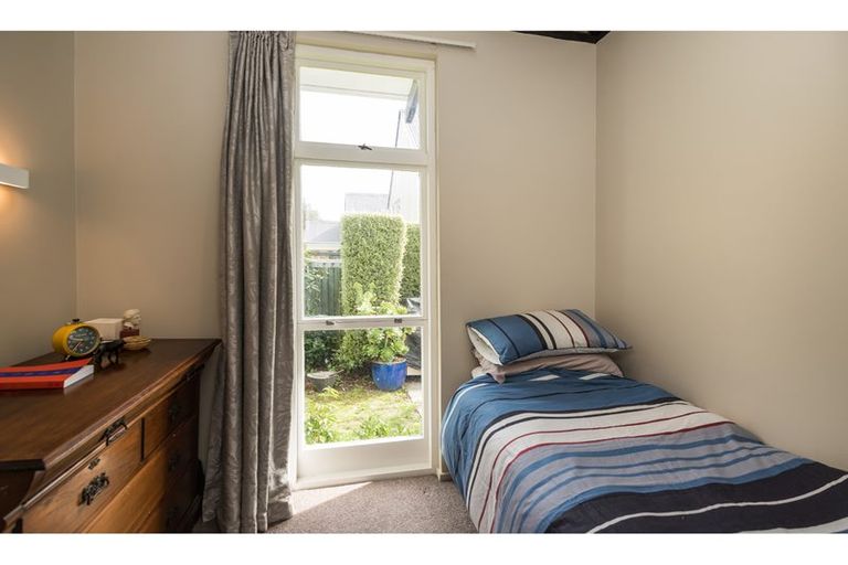 Photo of property in 19 Highfield Place, Avonhead, Christchurch, 8042