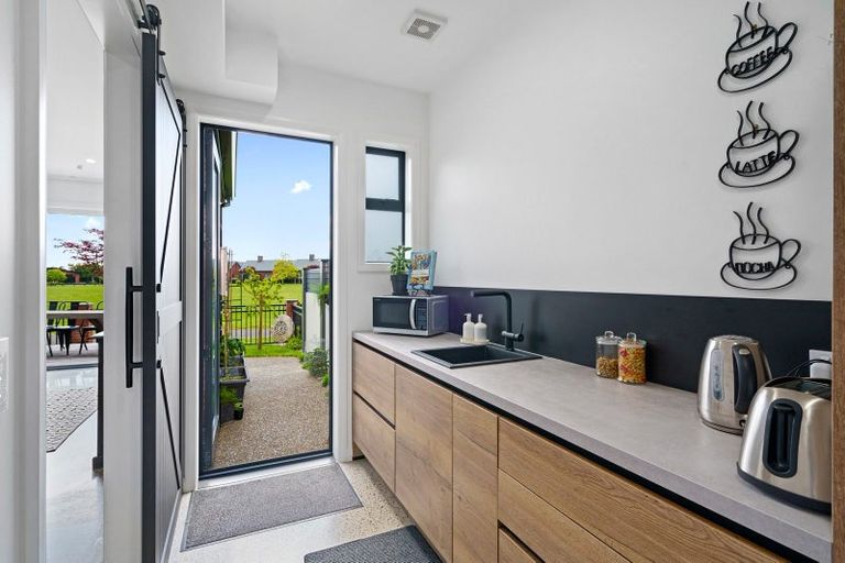 Photo of property in 9 Garland Lane, Leamington, Cambridge, 3432