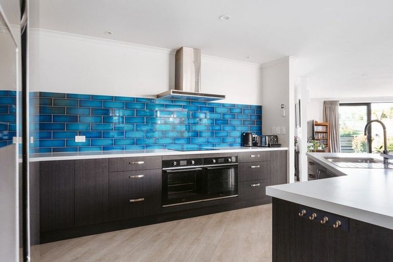 Photo of property in 1 Anglers Way, Omokoroa, 3114