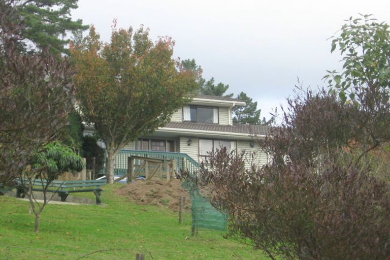 Photo of property in 324 Moores Valley Road, Wainuiomata, Lower Hutt, 5373