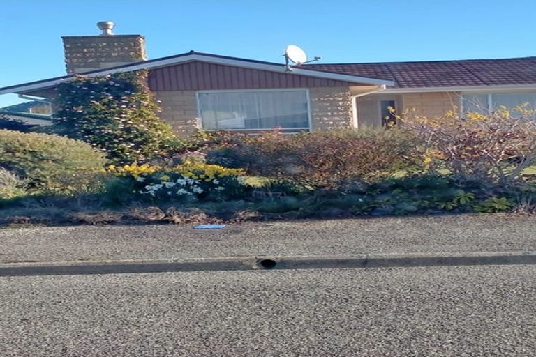 Photo of property in 5 Andrew Street, Waimate, 7924