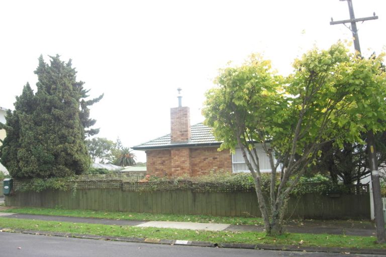 Photo of property in 7 Ussher Place, Pakuranga Heights, Auckland, 2010