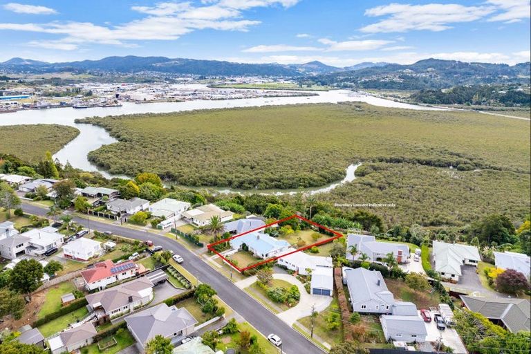 Photo of property in 8 George Point Road, Onerahi, Whangarei, 0110