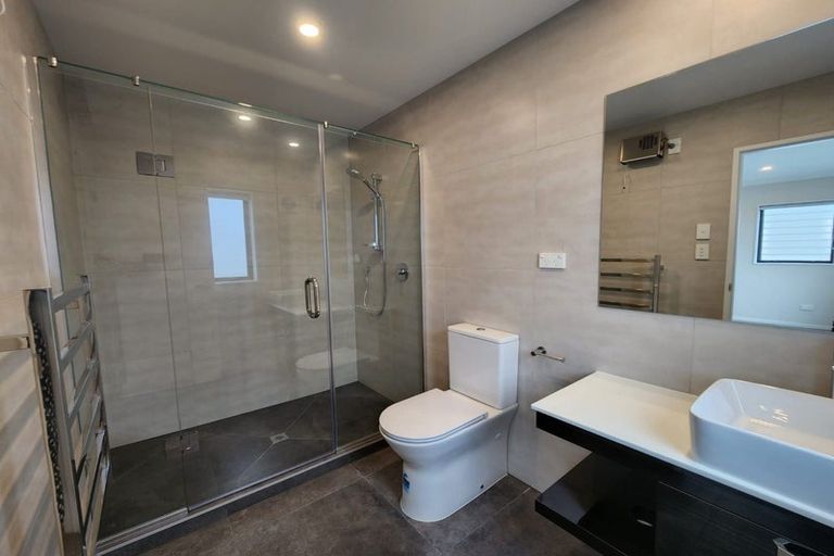 Photo of property in 8d Bunnythorpe Road, Papakura, 2110