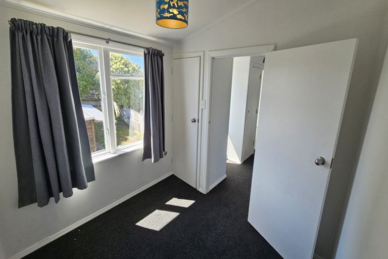 Photo of property in 10 Cook Street, Marfell, New Plymouth, 4310