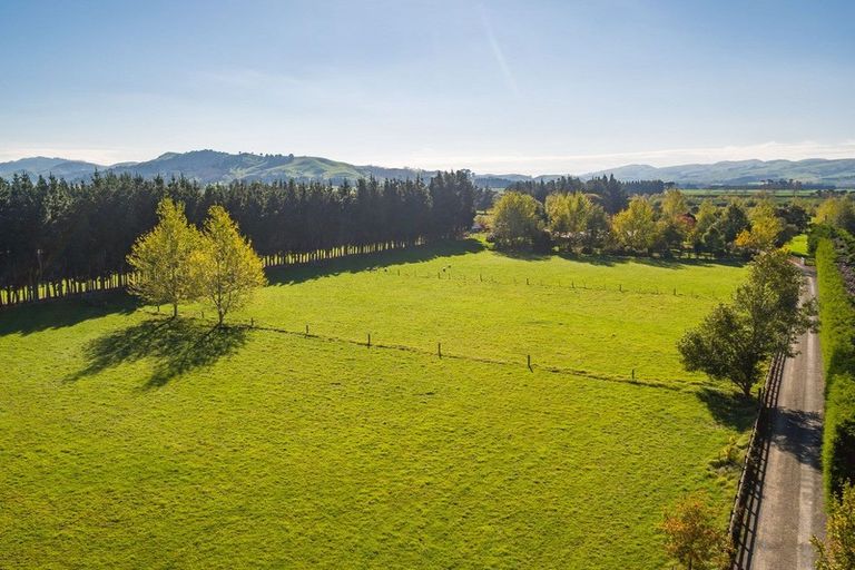 Photo of property in 1158 State Highway 2, Mikimiki, Masterton, 5881