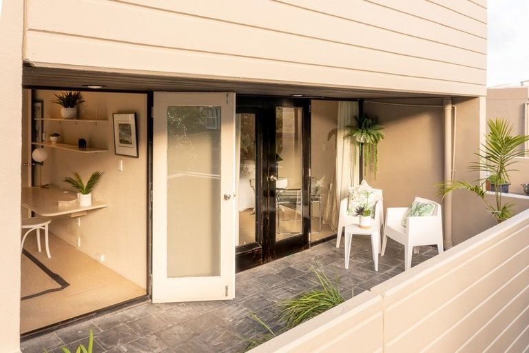 Photo of property in Highwic, 3/32 Hobson Street, Thorndon, Wellington, 6011