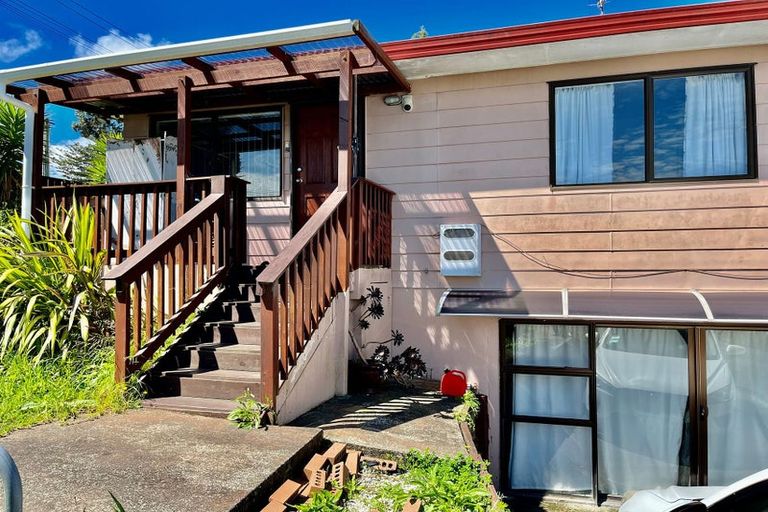 Photo of property in 2/62 Hillcrest Road, Papatoetoe, Auckland, 2025