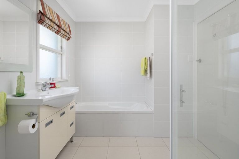 Photo of property in 82a Mclauchlan Street, Springlands, Blenheim, 7201