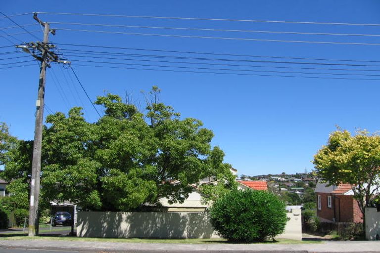 Photo of property in 20 Dallinghoe Crescent, Milford, Auckland, 0620