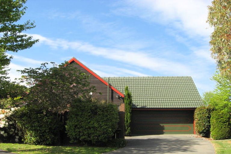 Photo of property in 8 San Rafael Place, Burnside, Christchurch, 8053