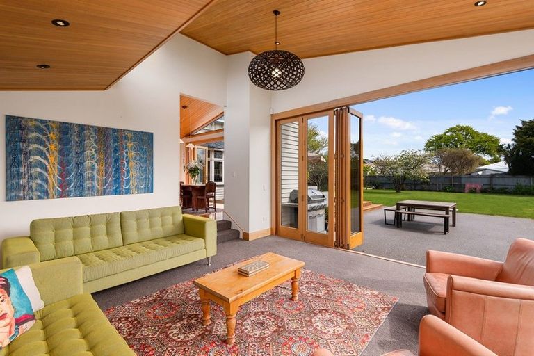 Photo of property in 73 Fisher Avenue, Beckenham, Christchurch, 8023