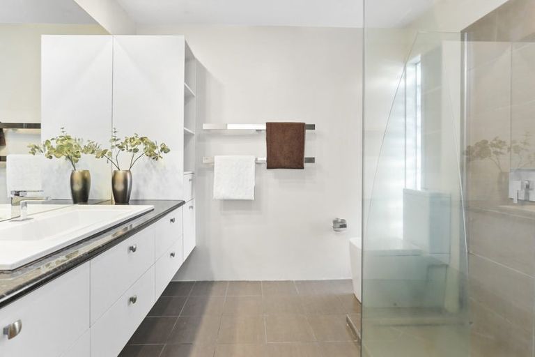 Photo of property in 213 Te Atatu Road, Te Atatu South, Auckland, 0610