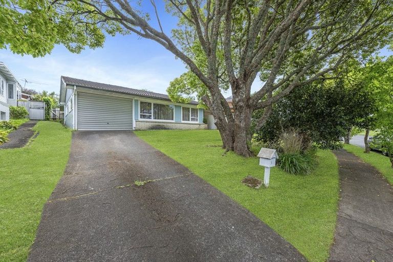 Photo of property in 3 Harford Place, Pakuranga Heights, Auckland, 2010