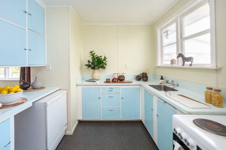 Photo of property in 3 Frederick Street, Carterton, 5713