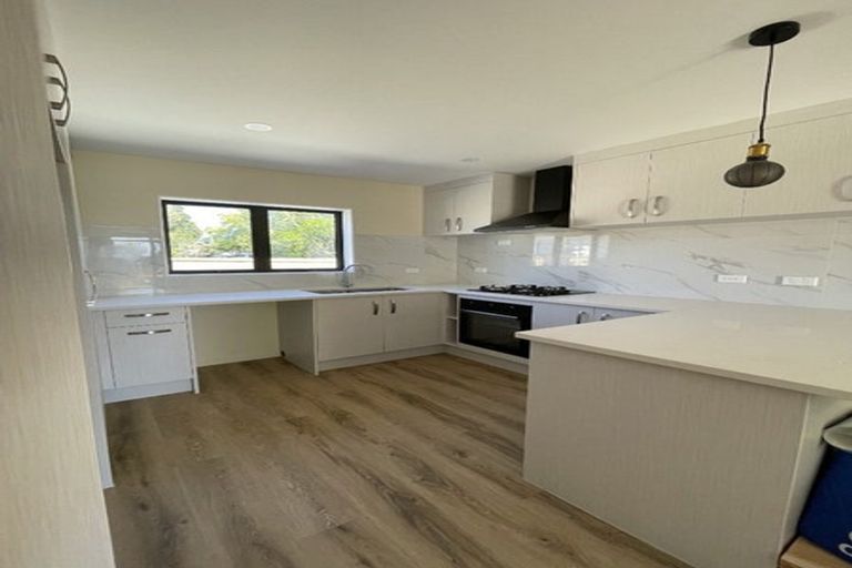 Photo of property in 367a Don Buck Road, Massey, Auckland, 0614