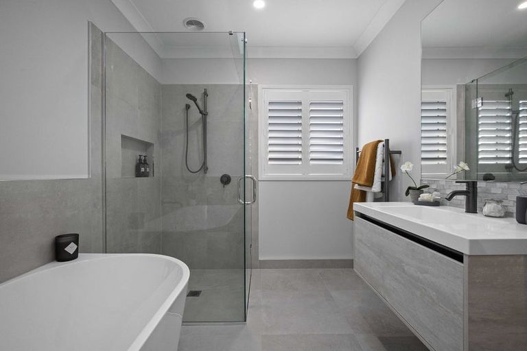 Photo of property in 133a3b The Strand, Wainuiomata, Lower Hutt, 5014