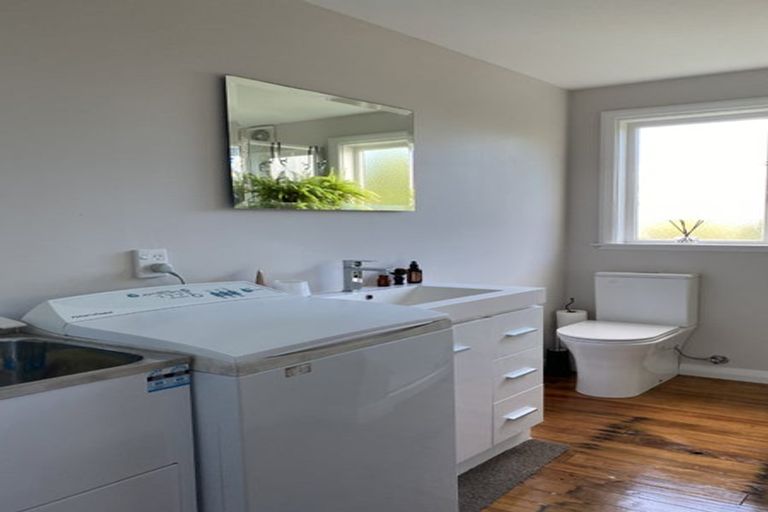 Photo of property in 162 The Ridgeway, Mornington, Wellington, 6021