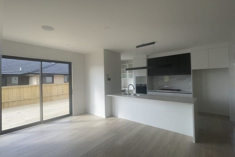 Photo of property in 12 Paul Way, Pokeno, 2402