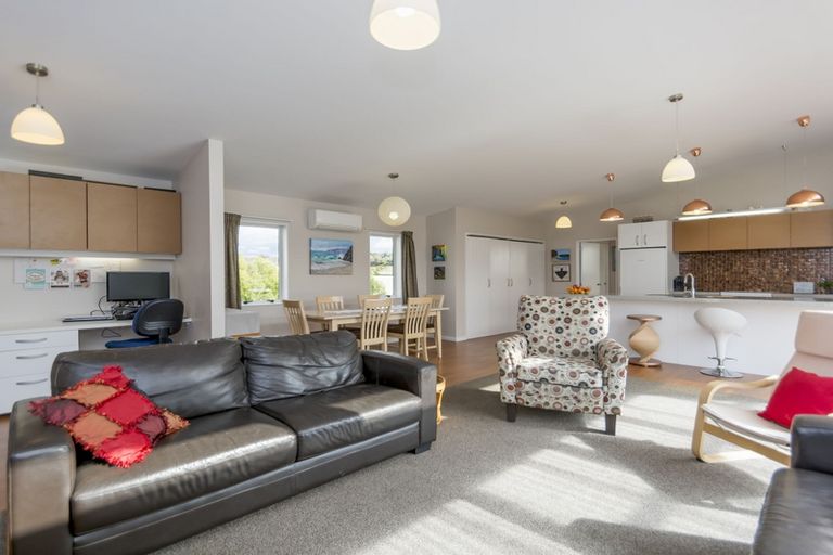 Photo of property in 26 Raptor Way, Welcome Bay, Tauranga, 3175