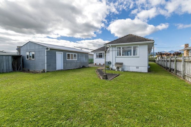 Photo of property in 9 Bowen Street, Levin, 5510