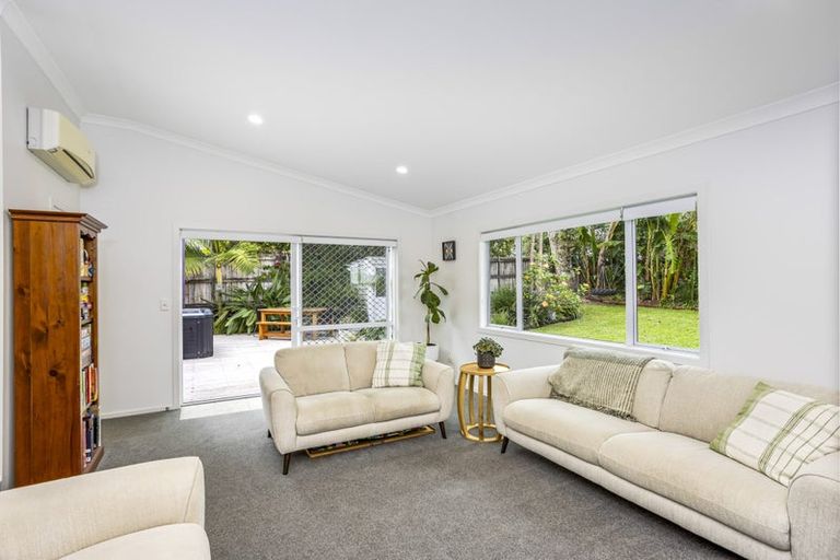 Photo of property in 78 Rosario Crescent, Red Beach, 0932