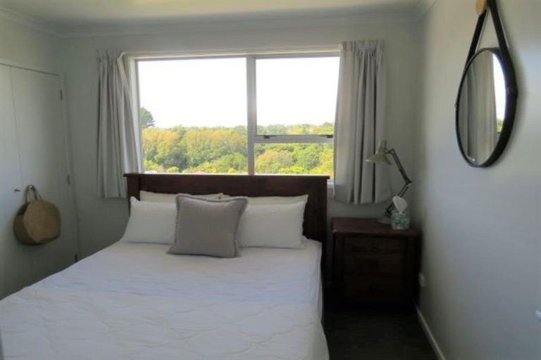 Photo of property in 7c Fairview Place, Westown, New Plymouth, 4310