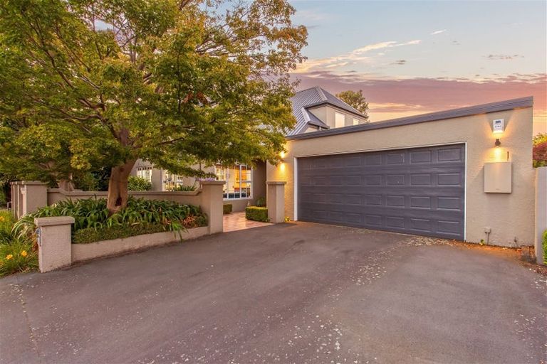 Photo of property in 1/17 Snowdon Road, Fendalton, Christchurch, 8052