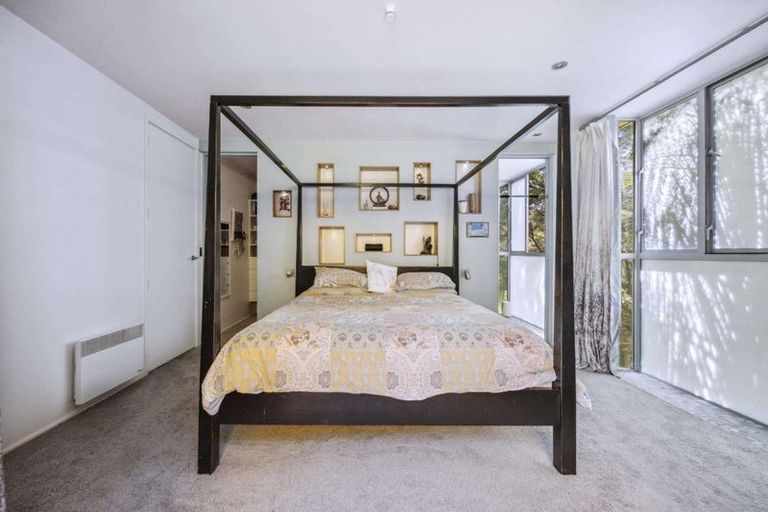 Photo of property in 609 South Titirangi Road, Titirangi, Auckland, 0604