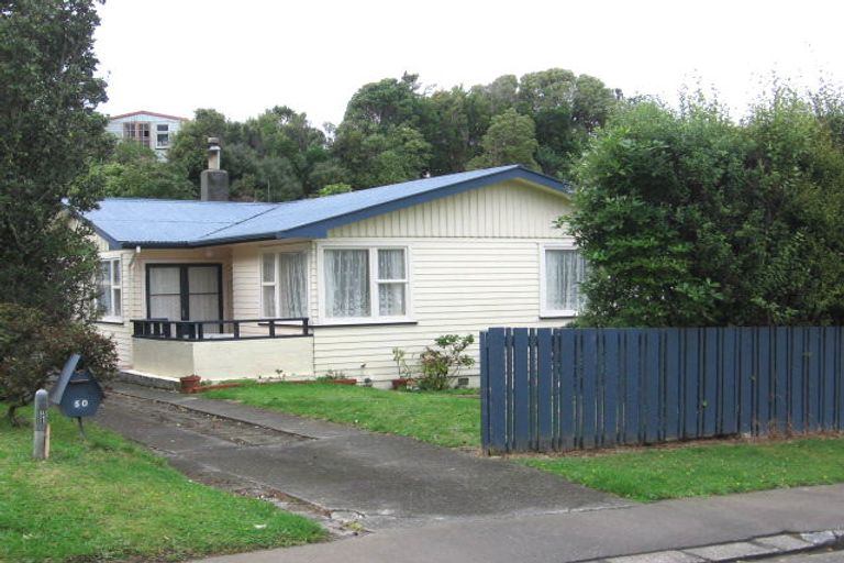 Photo of property in 50 Batchelor Street, Newlands, Wellington, 6037