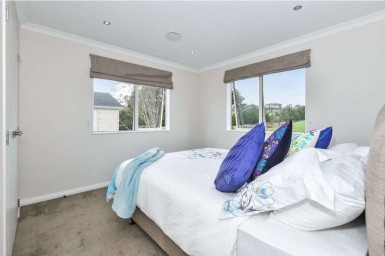 Photo of property in 21e Stamford Crescent, Flat Bush, Auckland, 2019