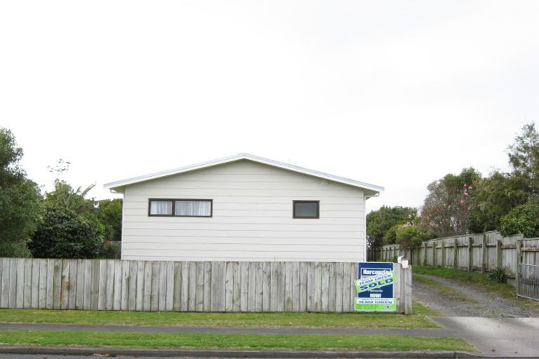 Photo of property in 5 Silvan Place, Bell Block, New Plymouth, 4312