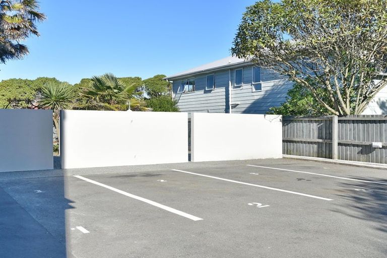 Photo of property in 2/272 Marine Parade, New Brighton, Christchurch, 8061