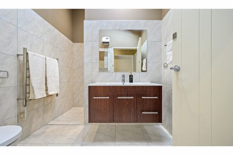 Photo of property in 2/10 Rata Street, Riccarton, Christchurch, 8041