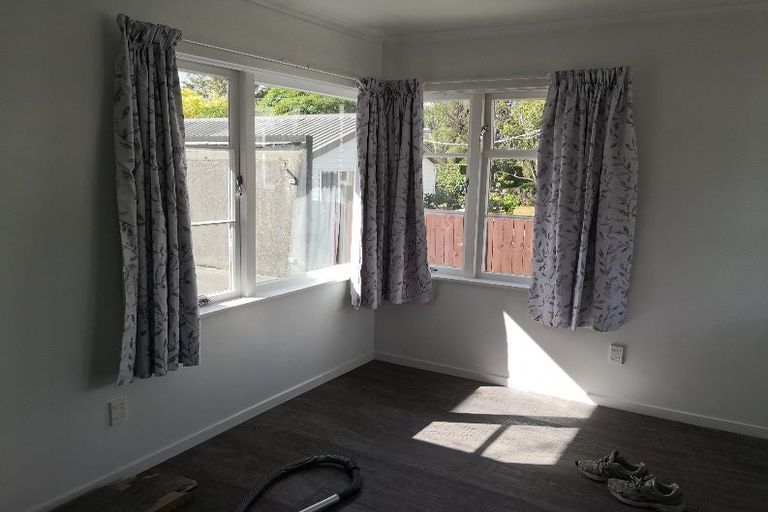 Photo of property in 7 Heretaunga Square, Silverstream, Upper Hutt, 5019