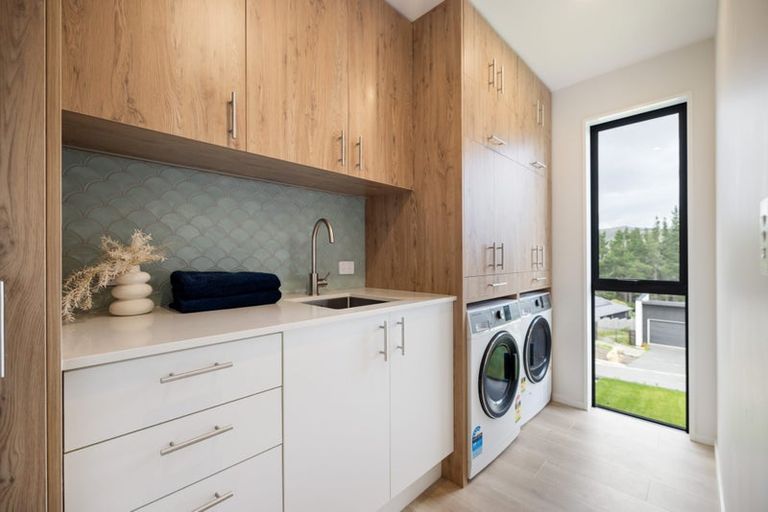 Photo of property in 5 Minsons Lane, Kennedys Bush, Christchurch, 8025