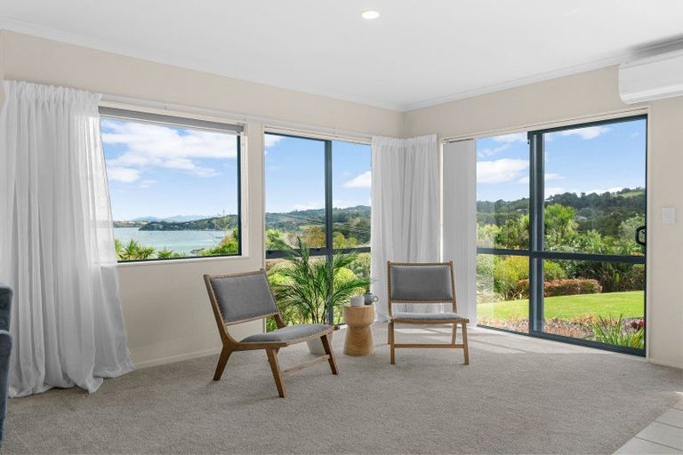 Photo of property in 4 Sunset Parade, Parua Bay, Whangarei, 0174