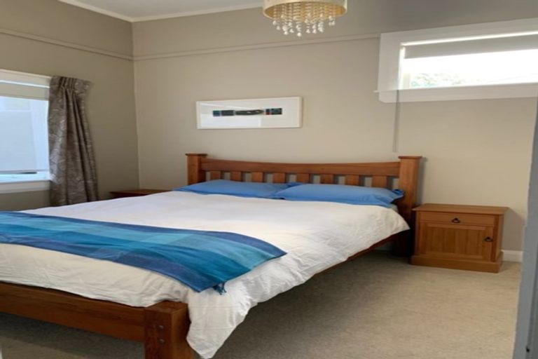 Photo of property in 6 Miro Street, Eastbourne, Lower Hutt, 5013
