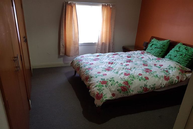 Photo of property in 16 Trafalgar Street, Johnsonville, Wellington, 6037
