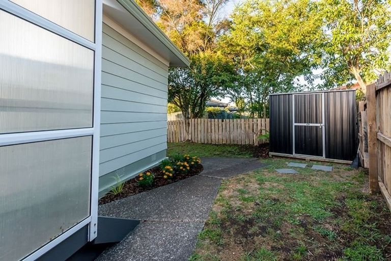 Photo of property in 2/239 Waitemata Drive, Ranui, Auckland, 0612
