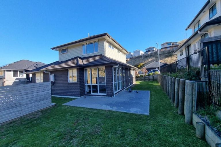 Photo of property in 102 Melksham Drive, Churton Park, Wellington, 6037