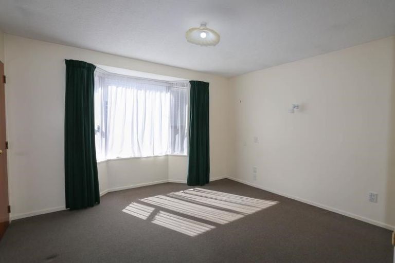 Photo of property in 2a Manor Place, Bryndwr, Christchurch, 8053