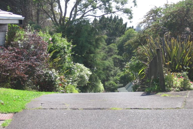 Photo of property in 34a Pokapu Street, Titirangi, Auckland, 0600