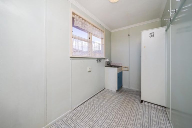 Photo of property in 13 Dixon Avenue, Hawera, 4610