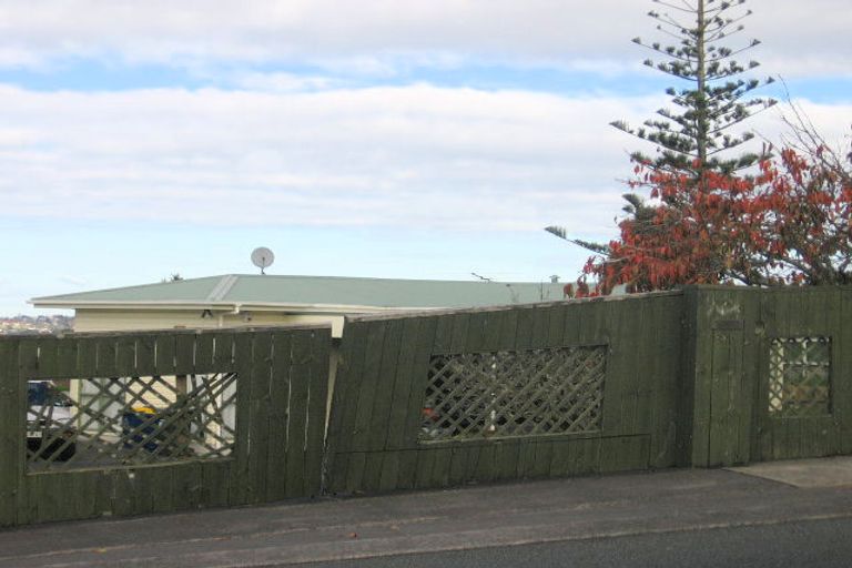 Photo of property in 40 Waimumu Road, Massey, Auckland, 0614